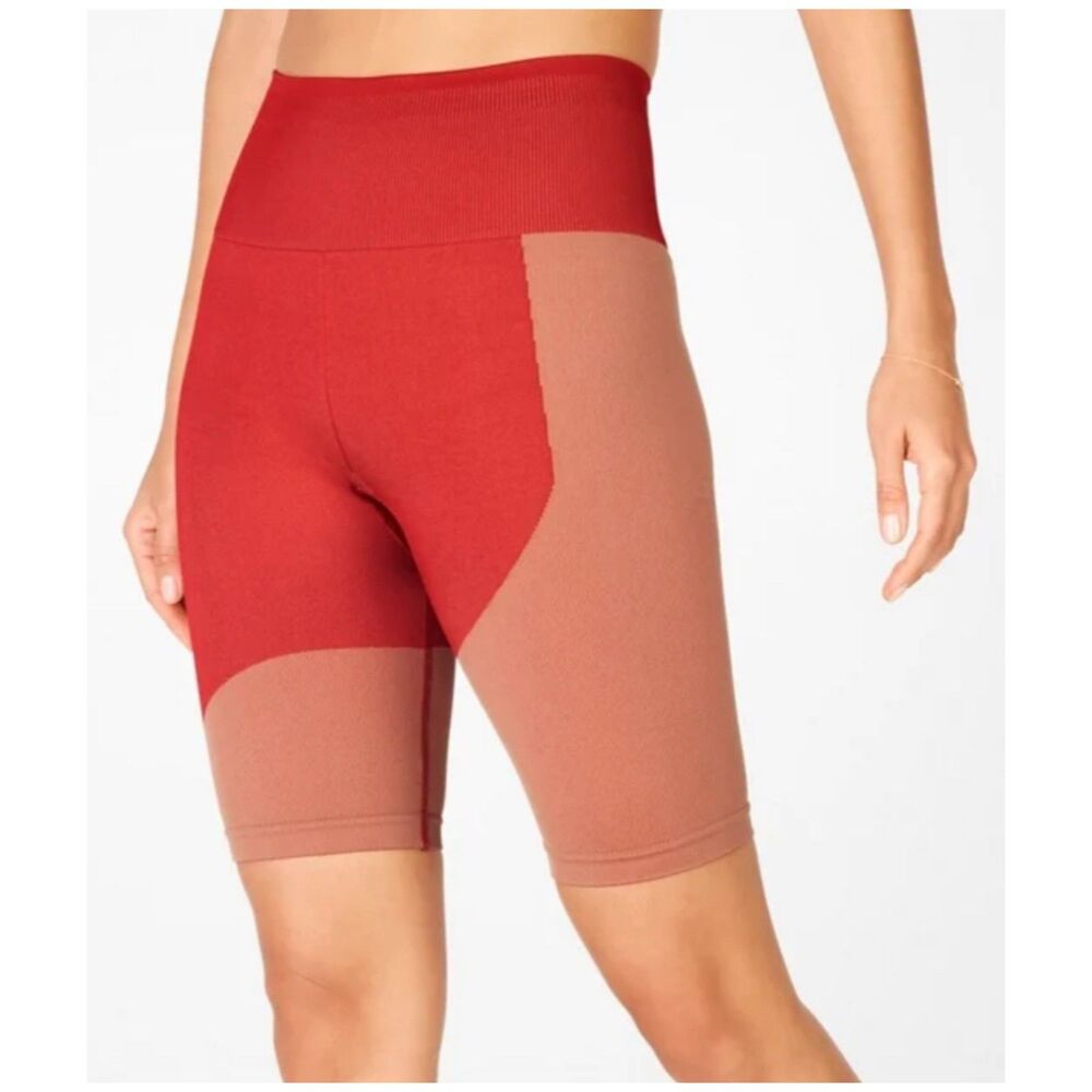 Fabletics Seamless High-Waisted Block Short - image 1
